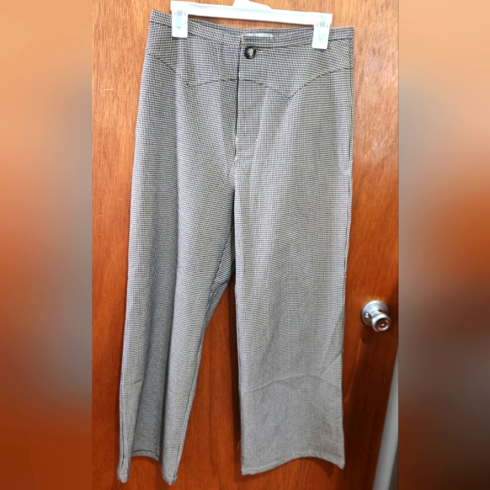 NWOT never worn wide leg trousers